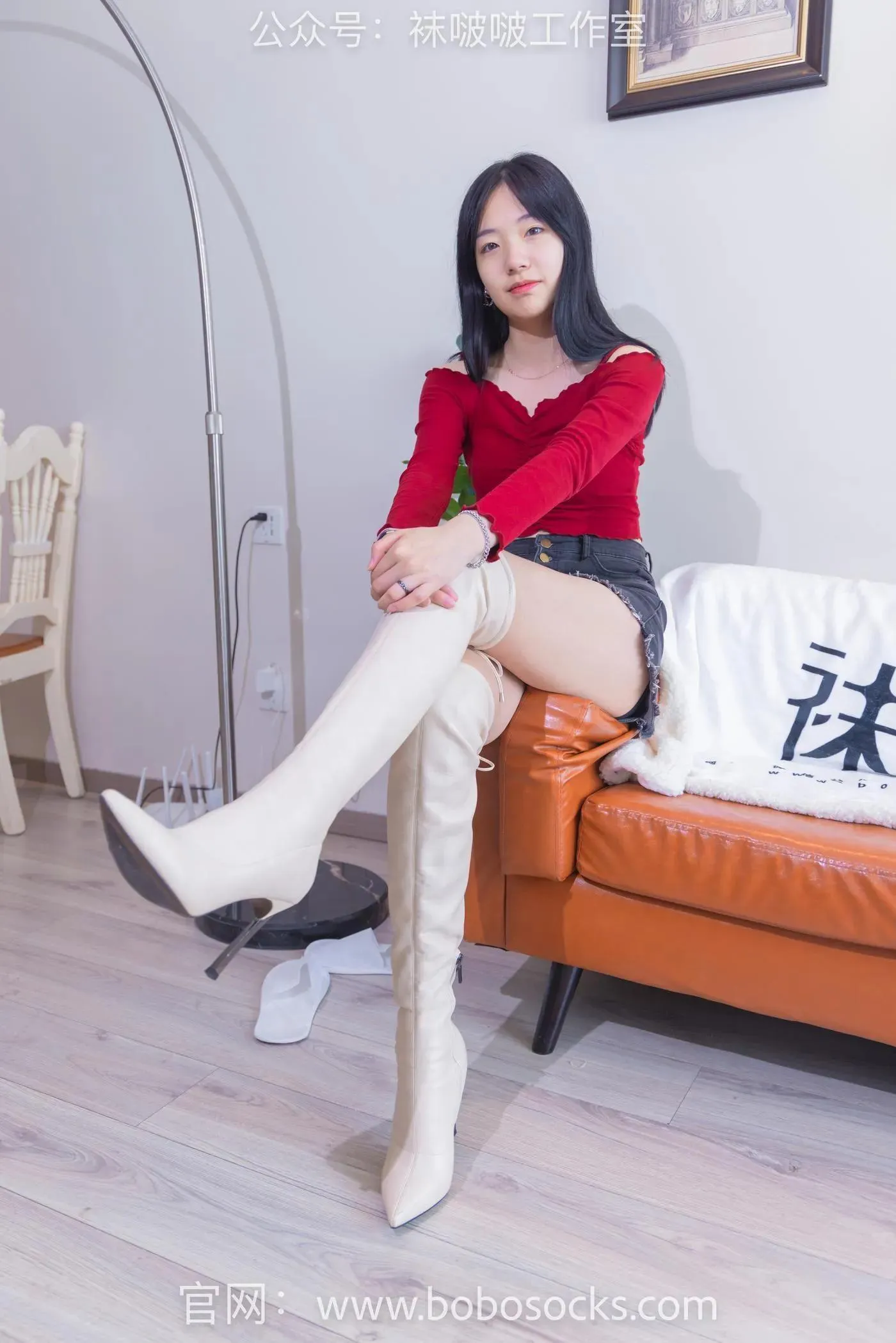 [BoBoSocks袜啵啵]NO.120 小甜豆-高跟长靴、白棉袜、裸足 [170P]插图6